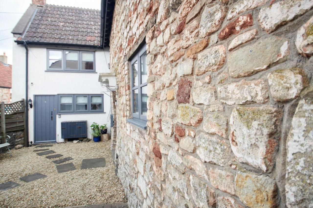 The Old Farmhouse Winford Exterior photo