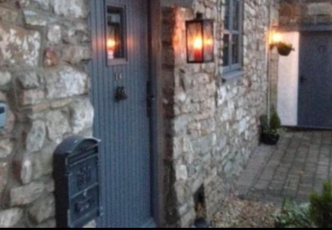 The Old Farmhouse Winford Exterior photo